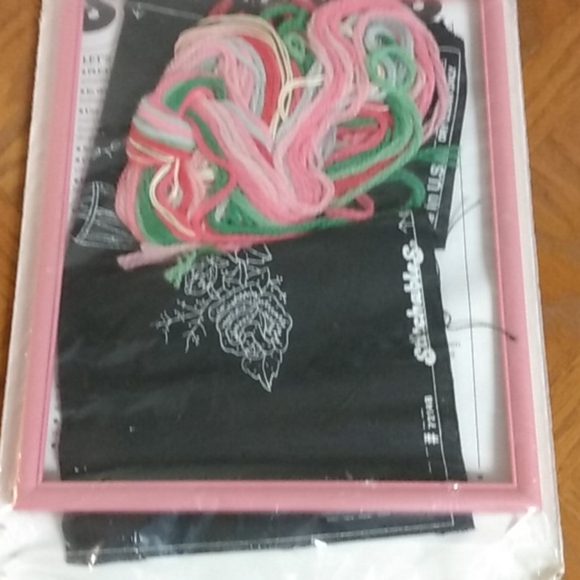 Vintage DIY Shabby Chic Needlepoint Decor Kits Sealed - Picture 5 of 11